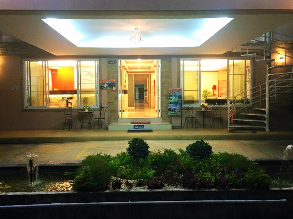 Chumphon Travelodge Buitenkant foto