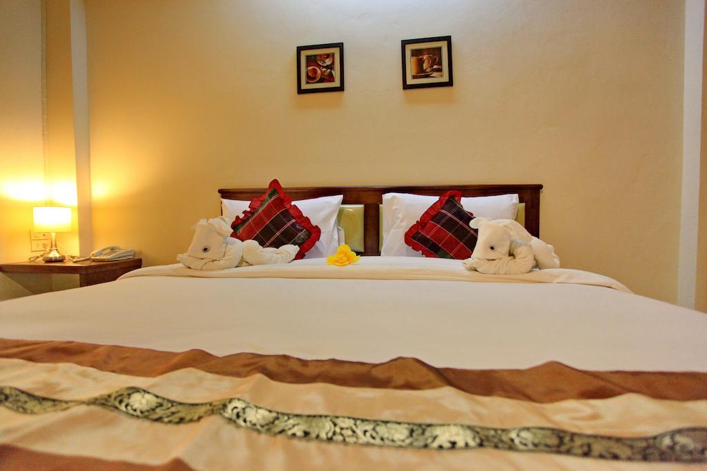 Chumphon Travelodge Buitenkant foto